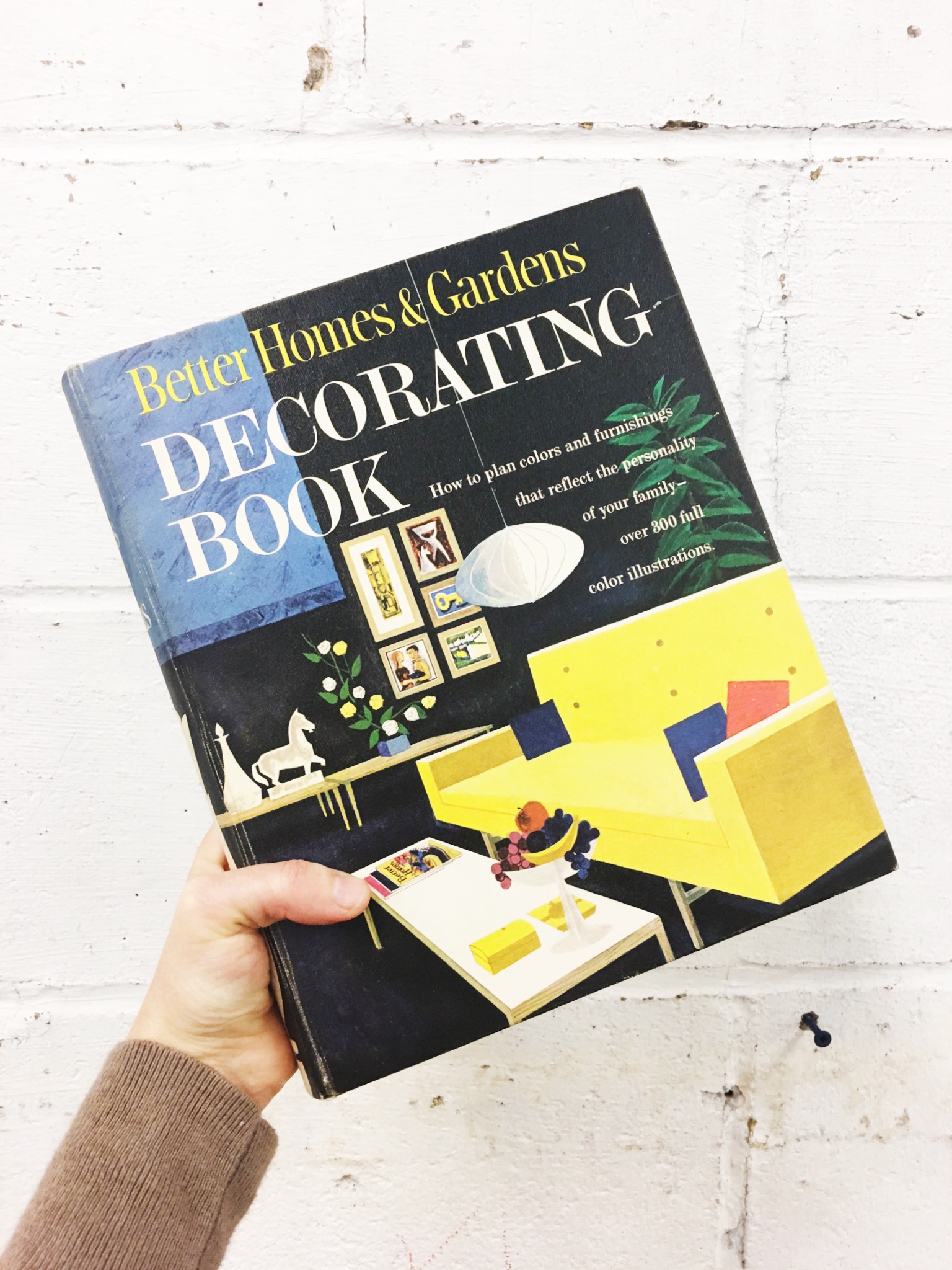 1961 Better Homes and Gardens Decorating Book: Design Trends from